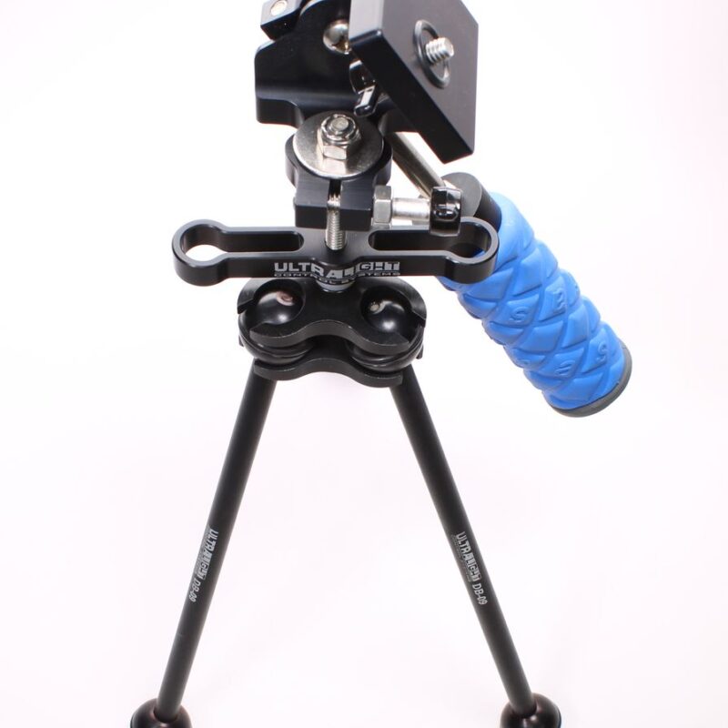 Ultralight TPK-LPT-09 medium 9" leg tripod package using TRI-THC pan and tilt head